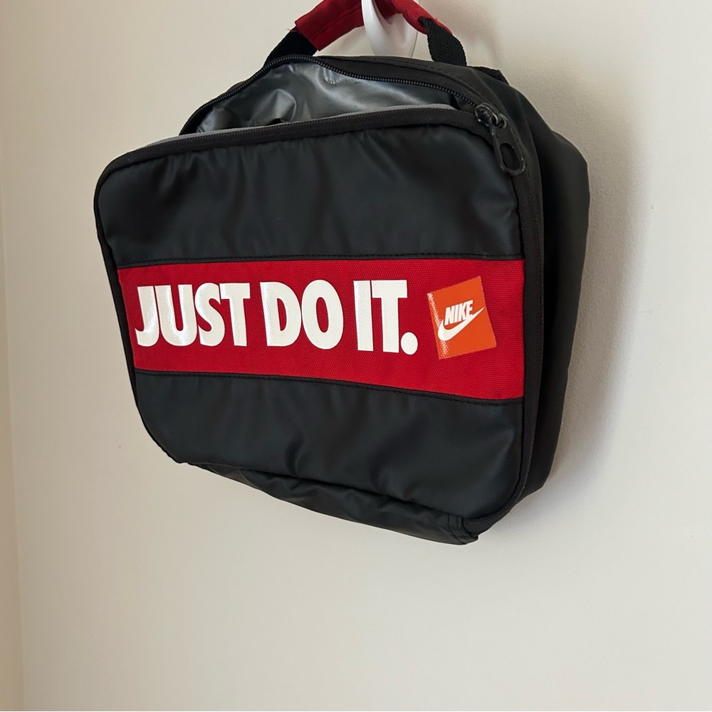 Nike Just Do It‎ Bumper Sticker Fuel Pack Insulated Lunch Bag, University Red